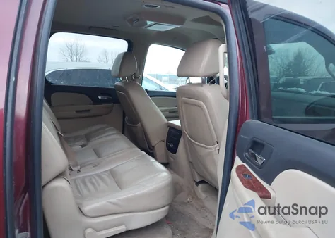 2008 Chevrolet Suburban 1500 Lt z USA, uszkodzony, nr VIN 1GNFK16318J208705